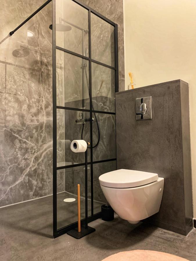 Broncks Apartment 5 - Modern 2-Bedroom In The Heart Of Tórshavn Екстериор снимка