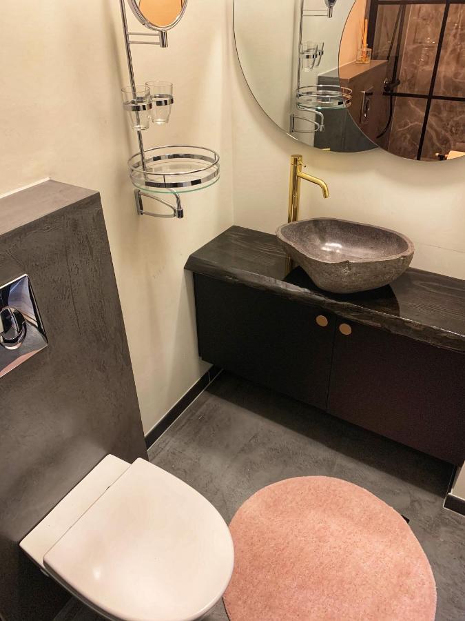Broncks Apartment 5 - Modern 2-Bedroom In The Heart Of Tórshavn Екстериор снимка