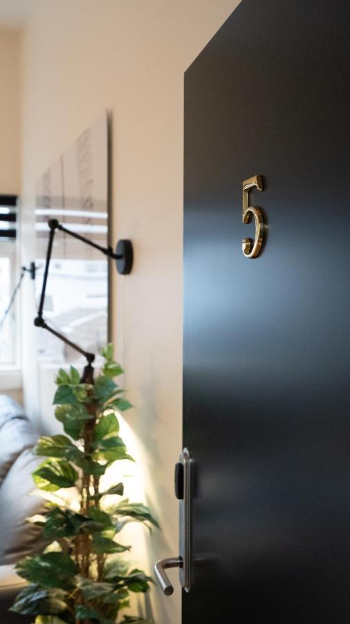 Broncks Apartment 5 - Modern 2-Bedroom In The Heart Of Tórshavn Екстериор снимка